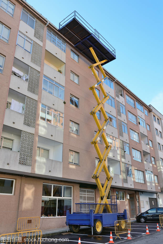 建筑工程的高空作業(yè)平臺(tái)